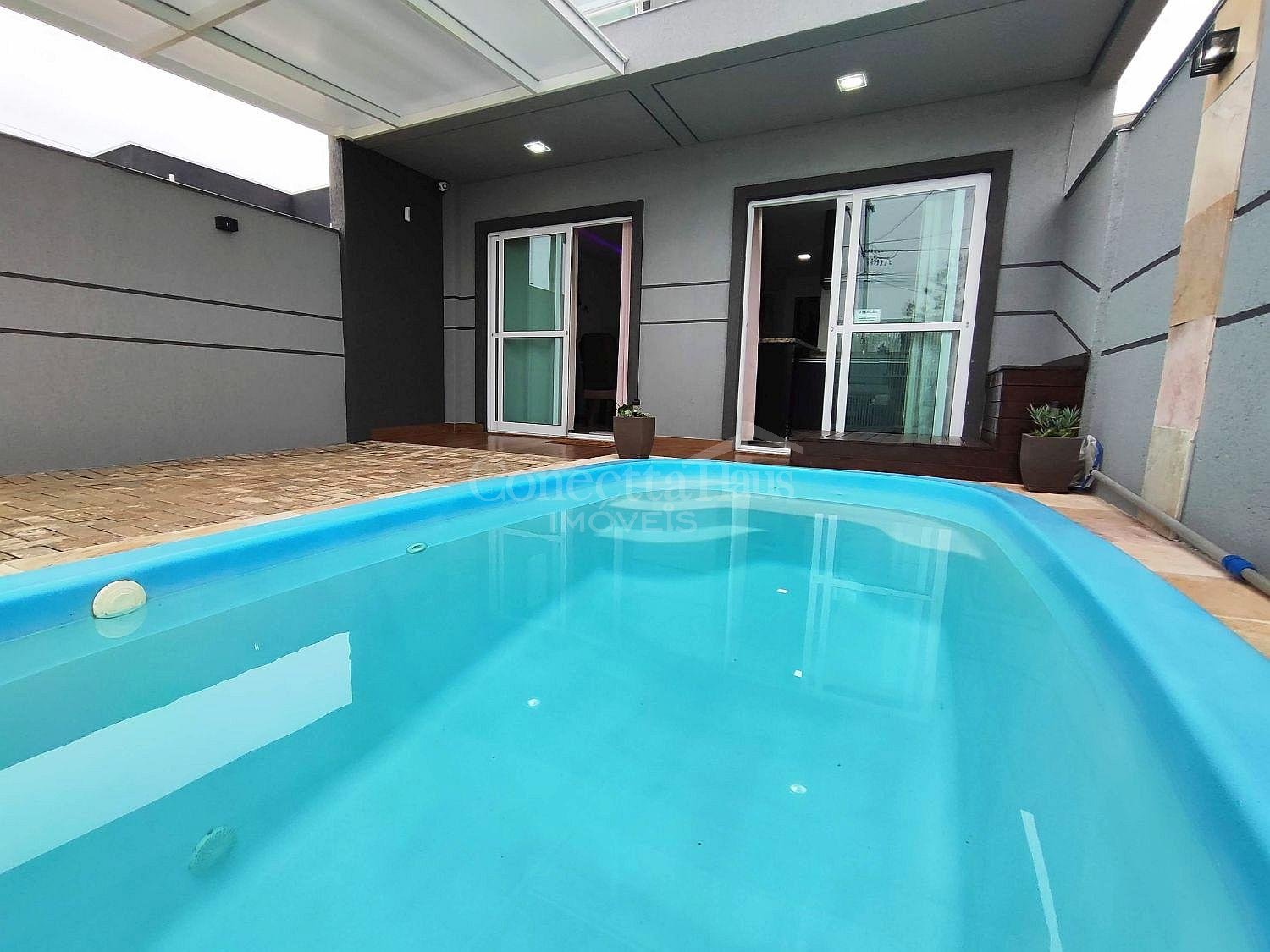 Casa Sobrado à venda em Coroados - Guaratuba PR - 200m do Mar 