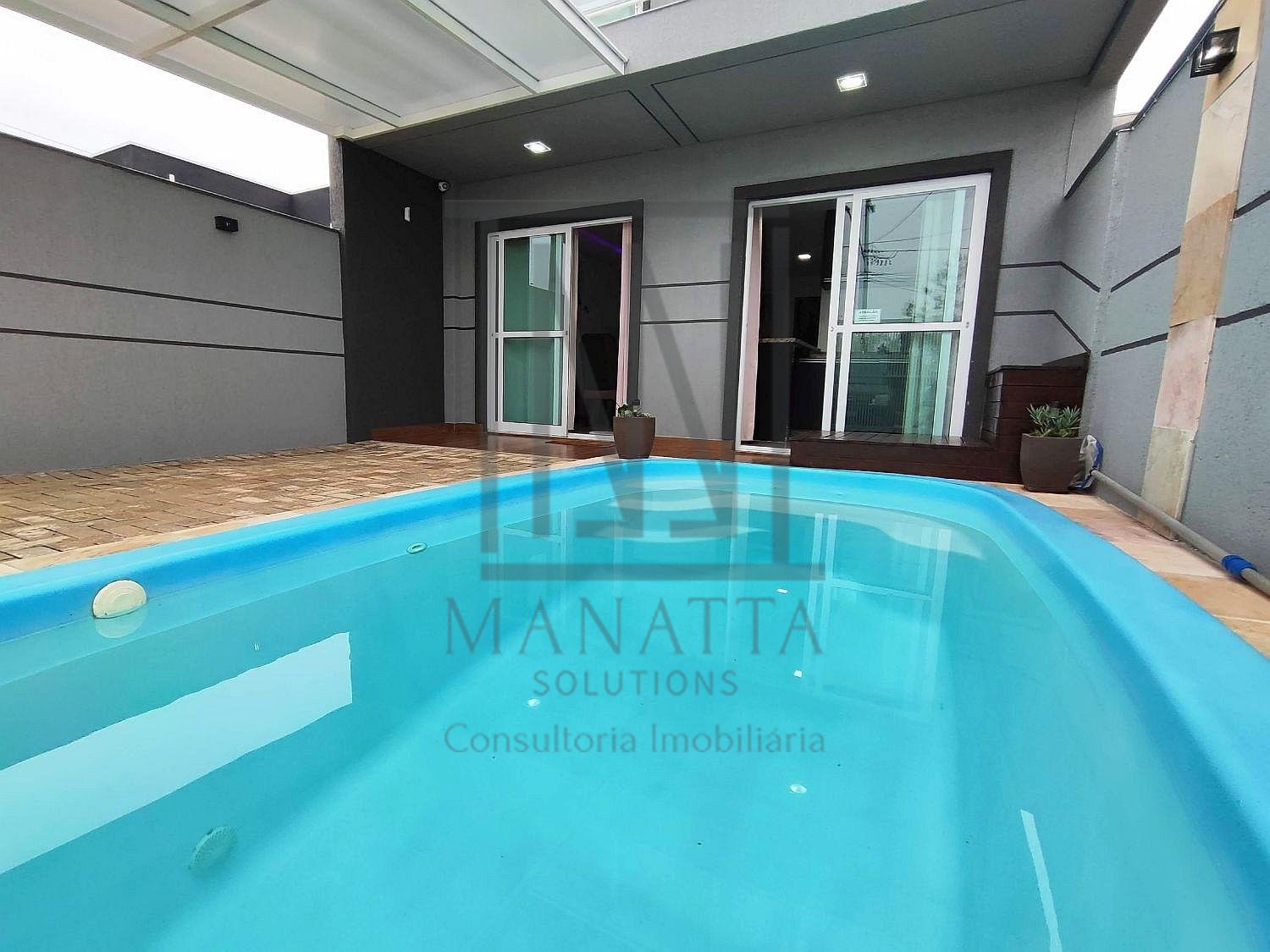 Casa Sobrado à venda em Coroados - Guaratuba PR - 200m do Mar 