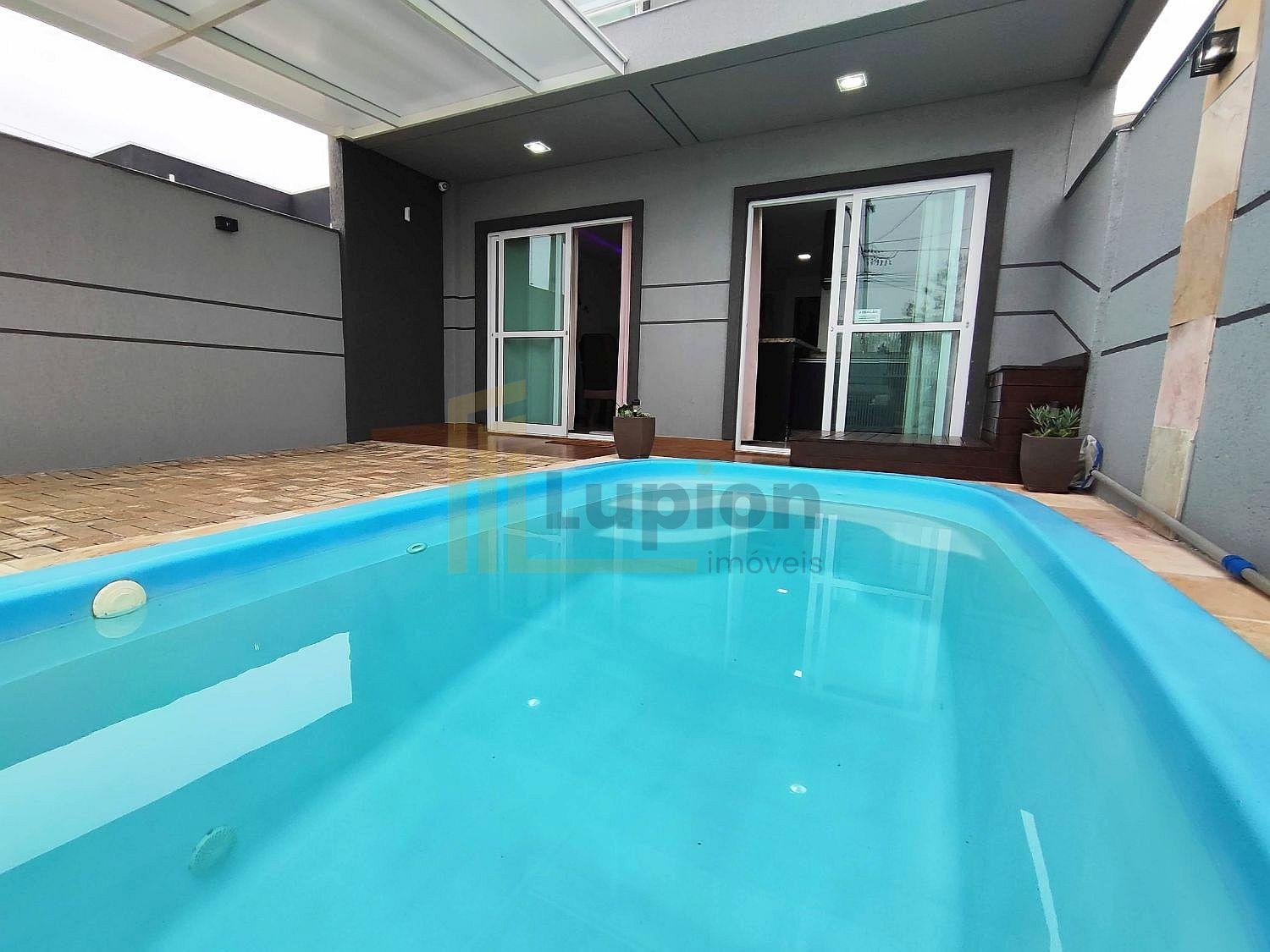 Casa Sobrado à venda em Coroados - Guaratuba PR - 200m do Mar 