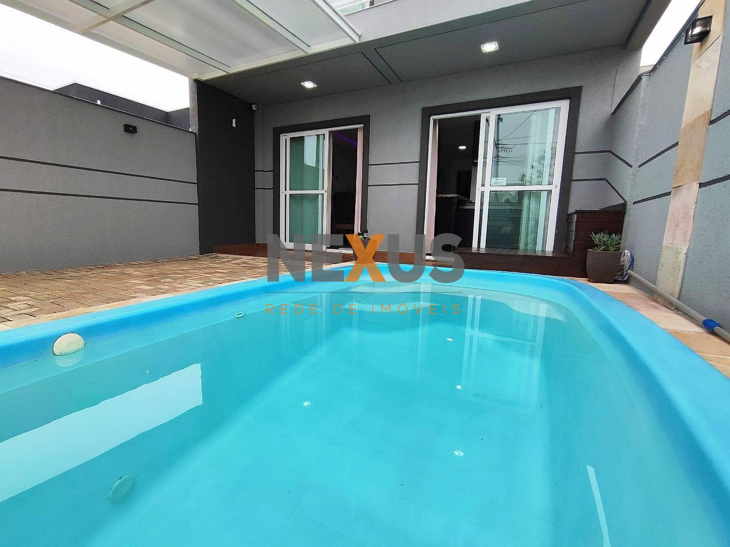 Casa Sobrado à venda em Coroados - Guaratuba PR - 200m do Mar