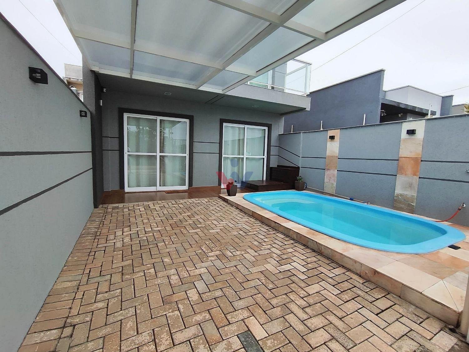 Casa Sobrado à venda em Coroados - Guaratuba PR - 200m do Mar 