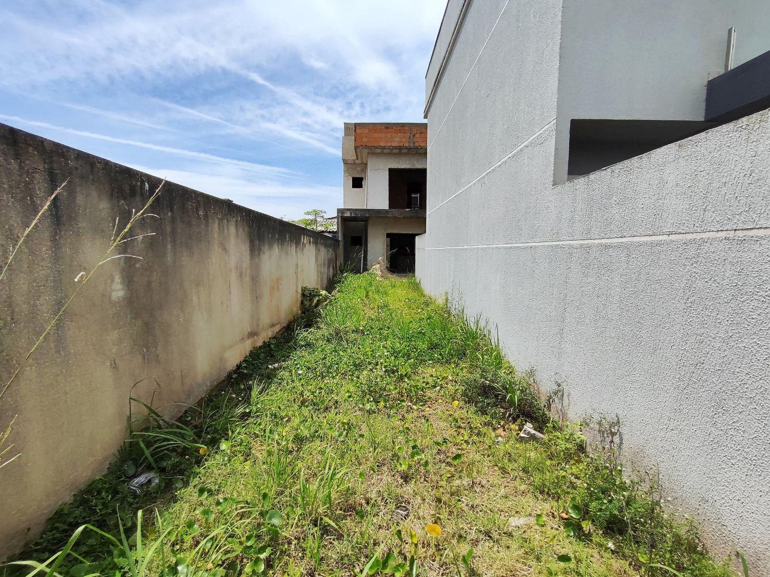 Sobrado no Nereidass IV - GUARATUBA - PR - Inacabado  - Imprim...