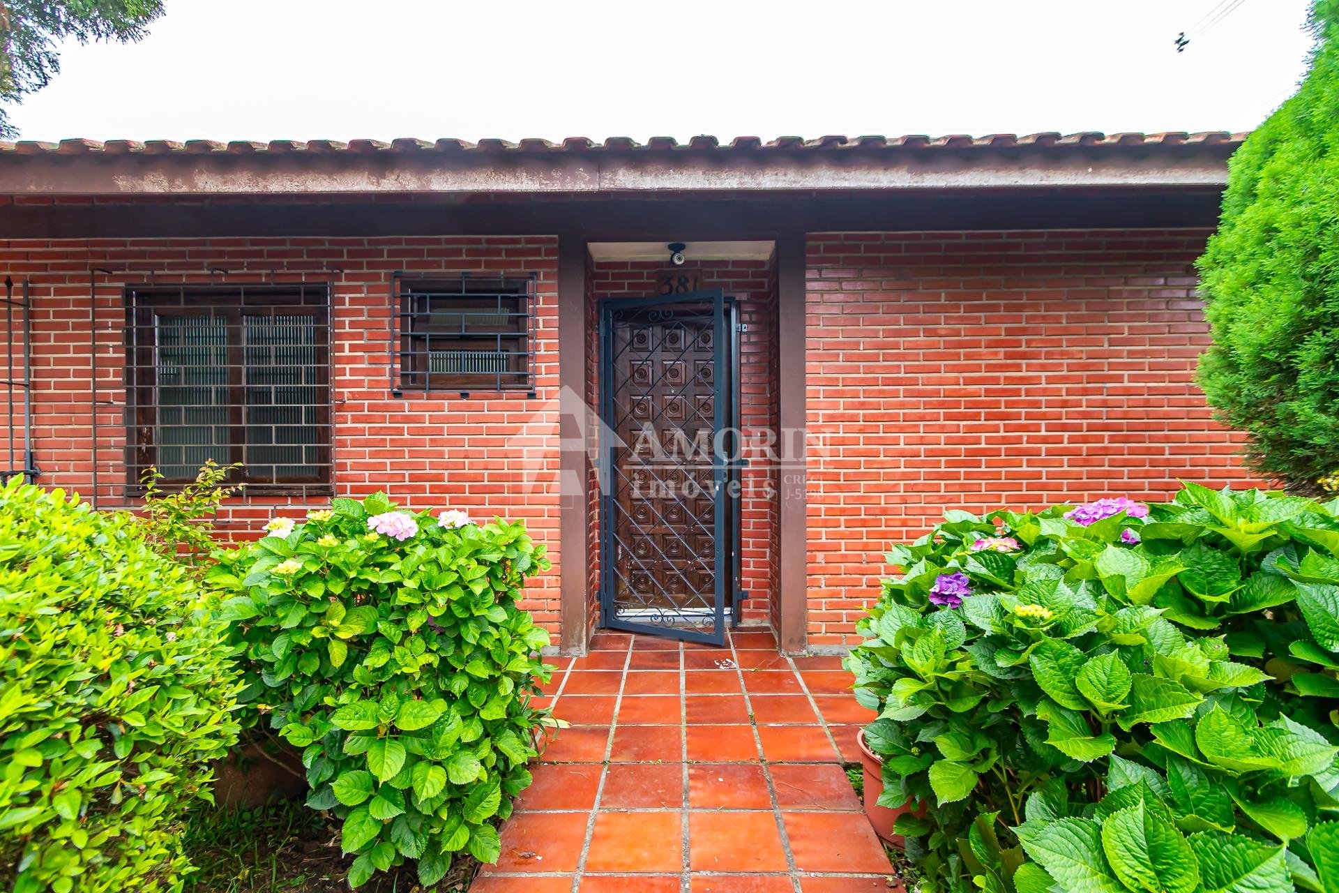 Casa Térrea Ótima Localização no Jd. Das Américas - Veja Fotos 