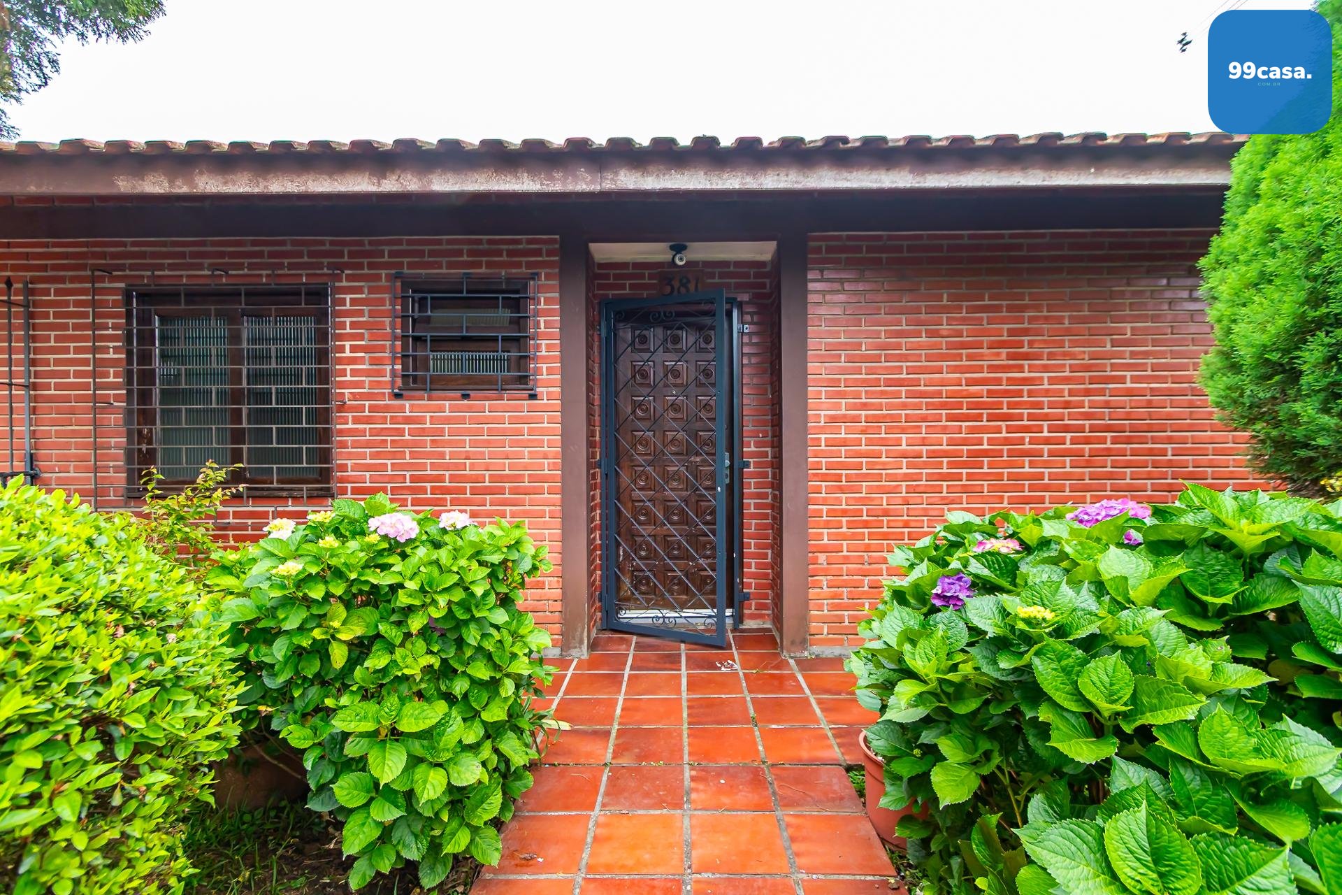 Casa Térrea Ótima Localização no Jd. Das Américas - Veja Fotos 