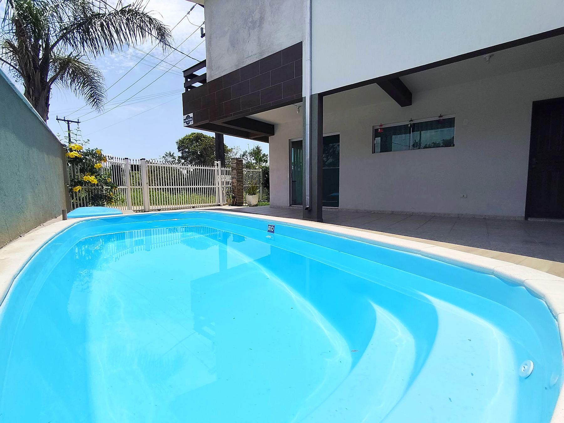 Casa 04 Dorms. c  Piscina 150m do mar - Permuta Curitiba e Guaratuba  Centro  