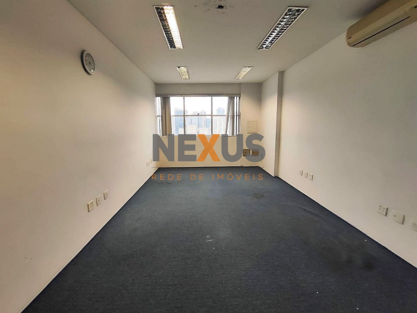 Conjunto à venda, 34 m  por R  200.000 - Centro - Curitiba PR