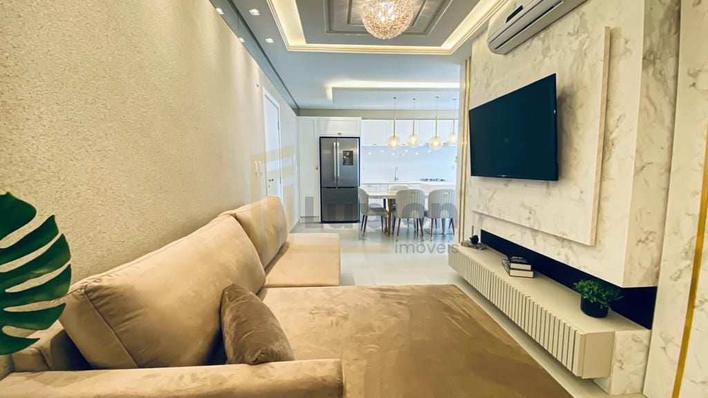 Apartamento 2 Dormitórios  1 suíte  - Amplo Lazer a 300m da pr...