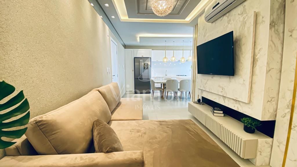 Apartamento 2 Dormitórios  1 suíte  - Amplo Lazer a 300m da pr...