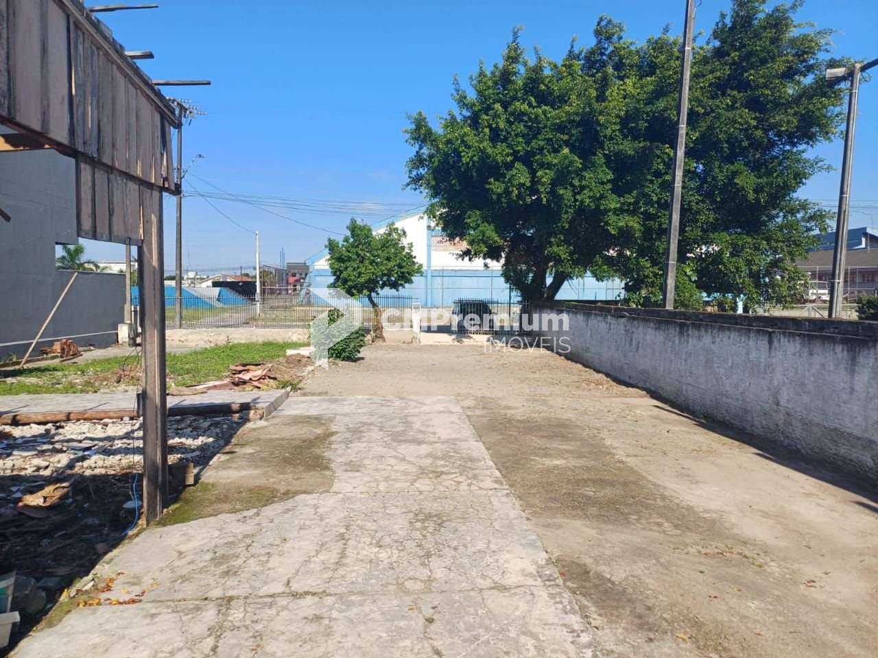 Oportunidade Única  Terreno Comercial de 15m x 40m no Centro d...