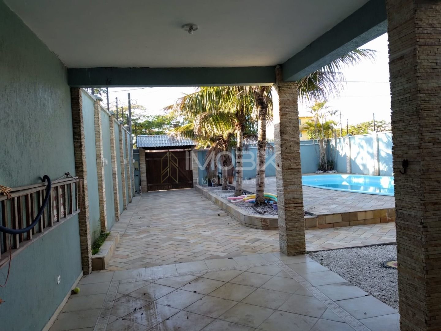 Casa com 4 dormitórios à venda, 235 m  por R  800.000,00 - Cor...