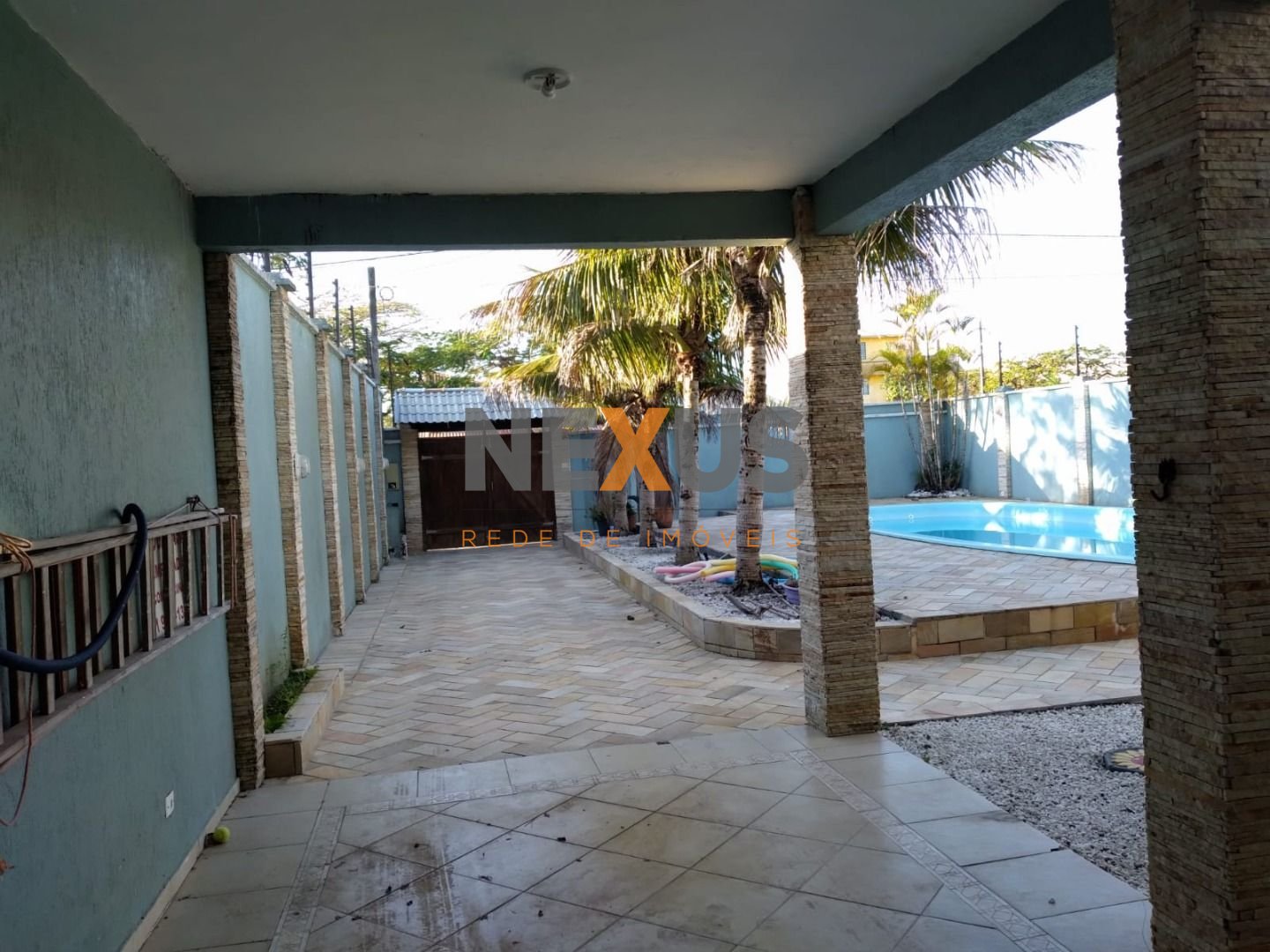 Casa com 4 dormitórios à venda, 235 m  por R  800.000,00 - Cor...