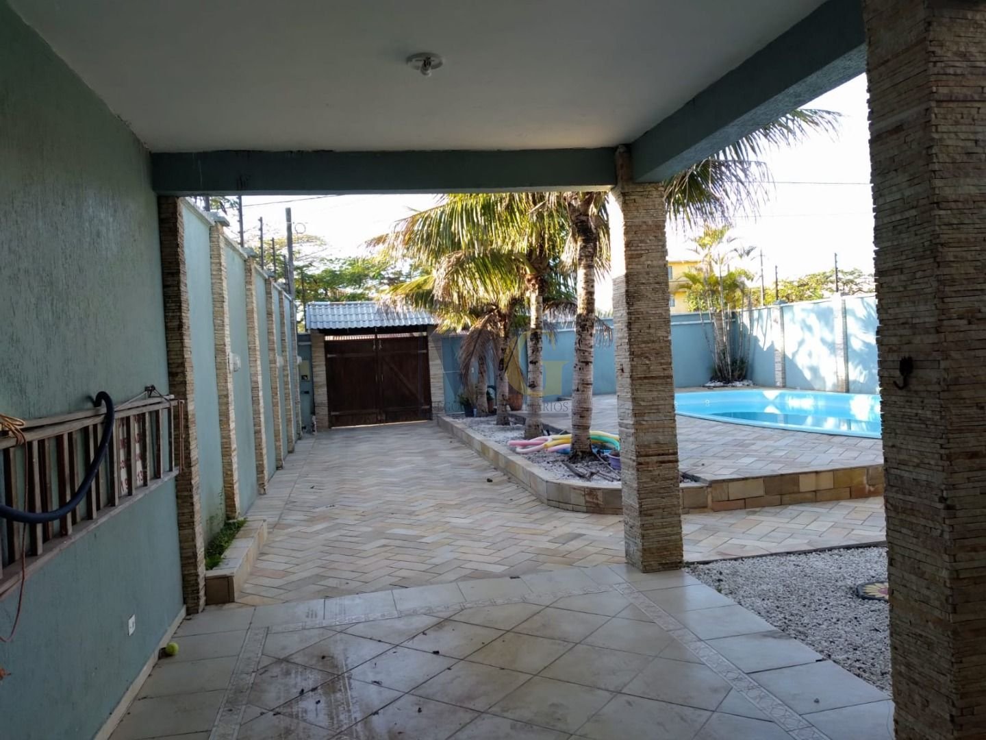Casa com 4 dormitórios à venda, 235 m  por R  800.000,00 - Cor...