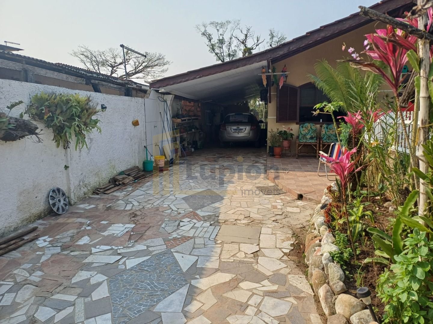 Casa com 4 dormitórios à venda, 130 m  por R  400.000,00 - Ner...