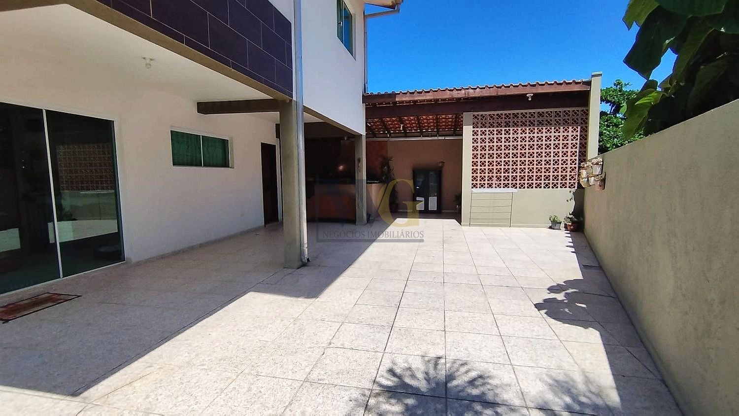 Casa 04 Dormitórios 150m do mar - Estuda Permuta Curitiba - Ve...