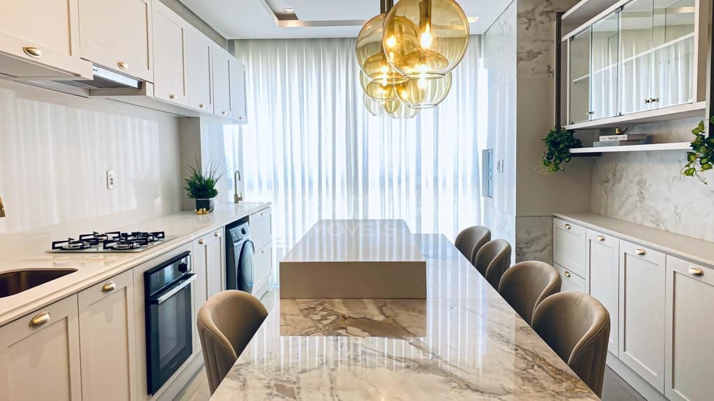 Apartamento 2 Dormitórios  1 suíte  - Amplo Lazer a 300m da pr...