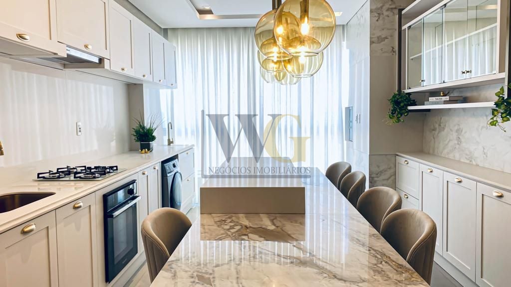 Apartamento 2 Dormitórios  1 suíte  - Amplo Lazer a 300m da pr...
