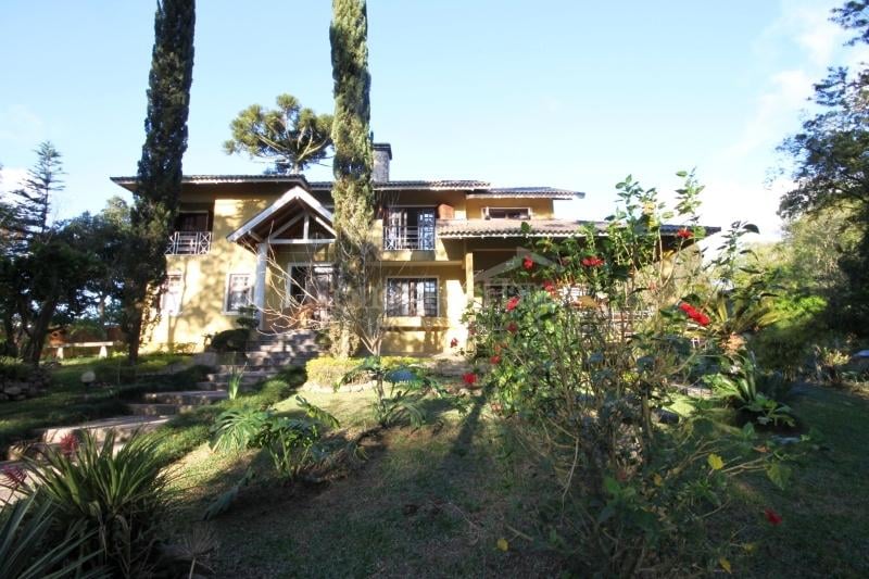 Ampla casa aprox. 400m  terreno 2.000m  - região tranquila e f...