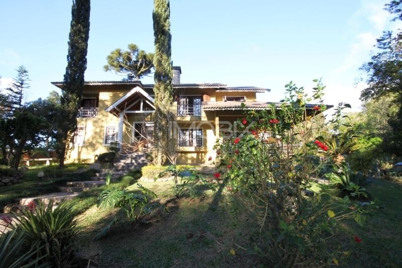 Ampla casa aprox. 400m  terreno 2.000m  - região tranquila e f...