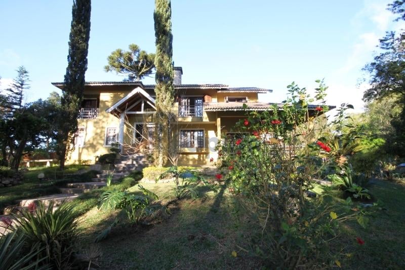 Ampla casa aprox. 400m  terreno 2.000m  - região tranquila e f...