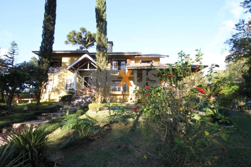 Ampla casa aprox. 400m  terreno 2.000m  - região tranquila e f...