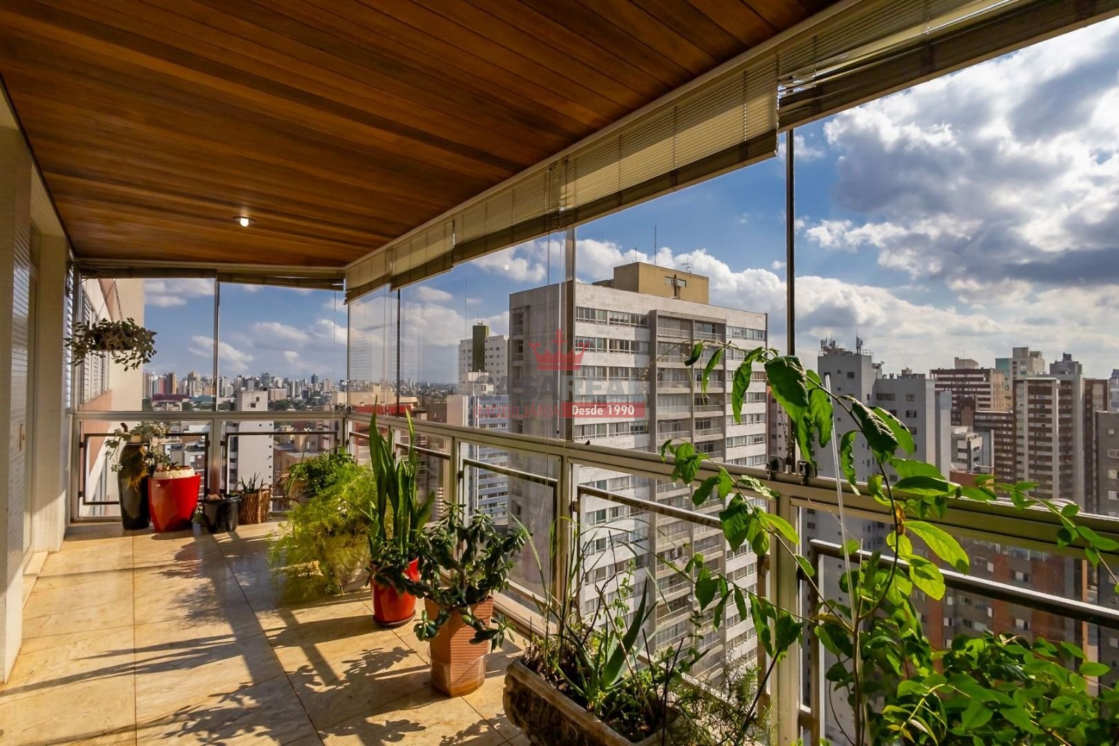 Apartamento à venda com 3 quartos, 282m² - Foto 1