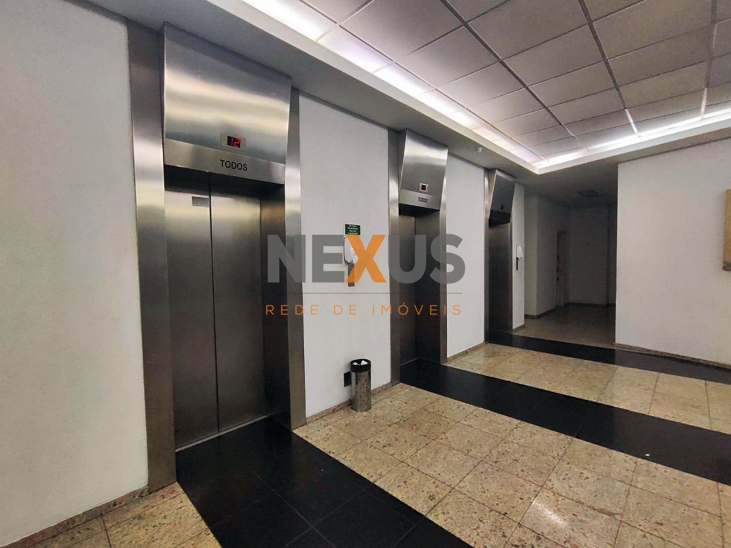 Box Garagem à venda por R  50.000,00 - Centro - Curitiba PR