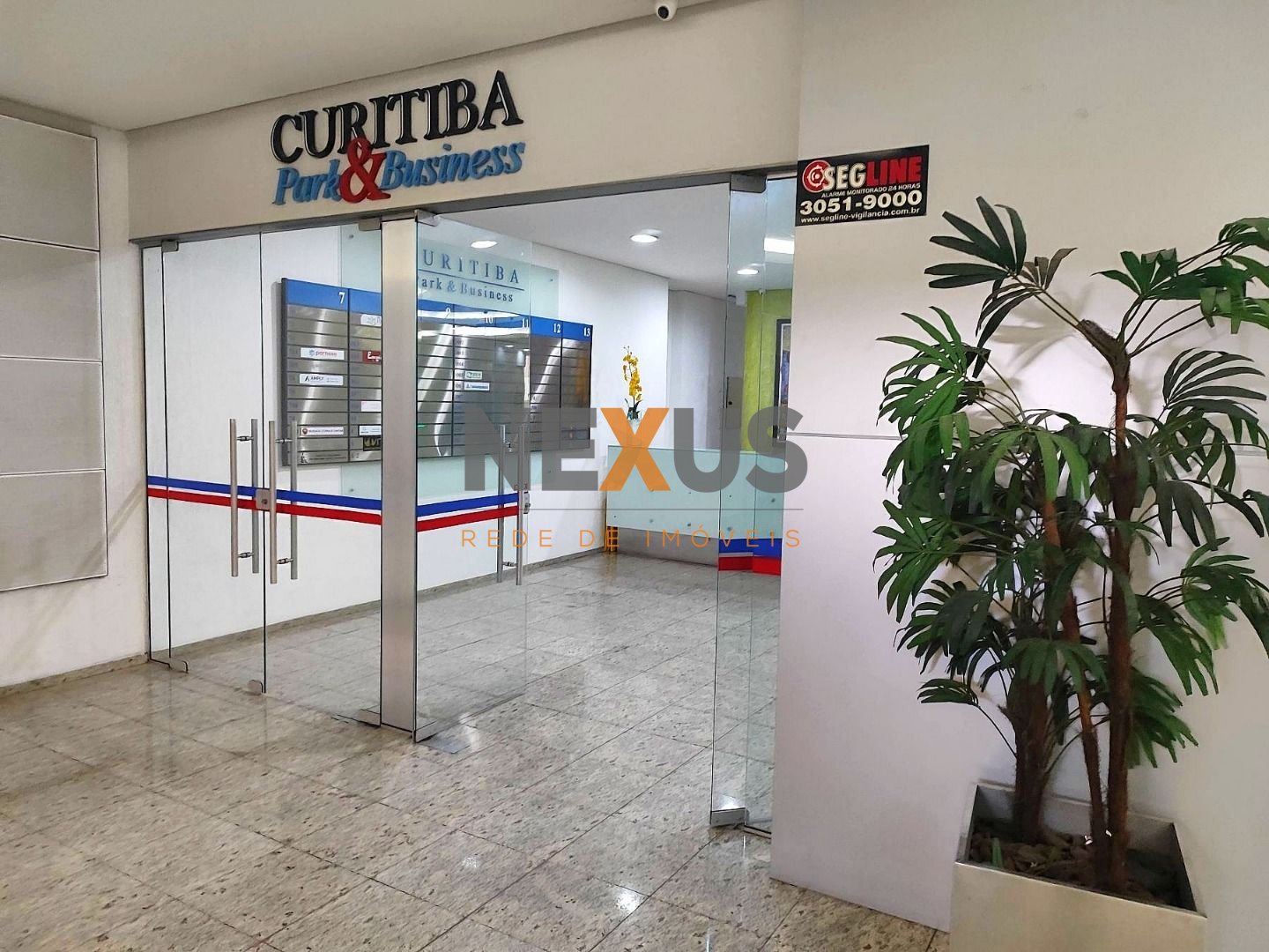 Box Garagem à venda por R  50.000,00 - Centro - Curitiba PR
