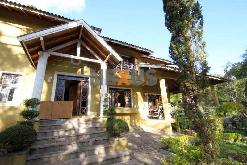 Ampla casa aprox. 400m  terreno 2.000m  - região tranquila e f...