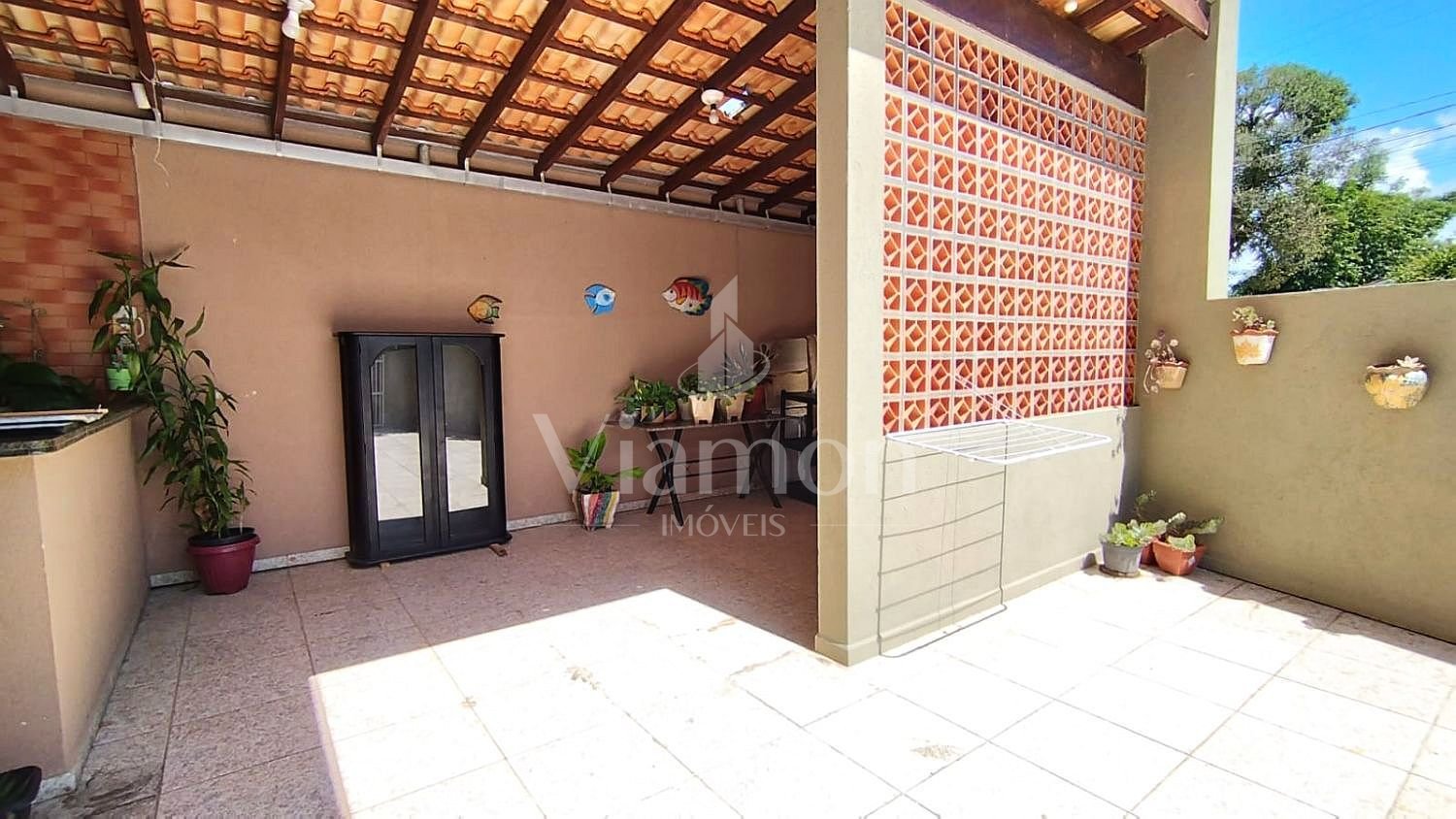 Casa 04 Dormitórios 150m do mar - Estuda Permuta Curitiba - Ve...