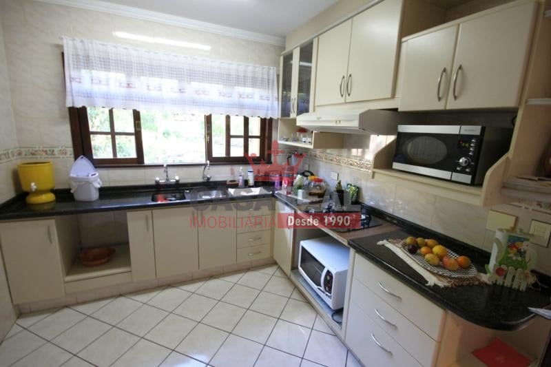 Casa à venda com 4 quartos, 400m² - Foto 8
