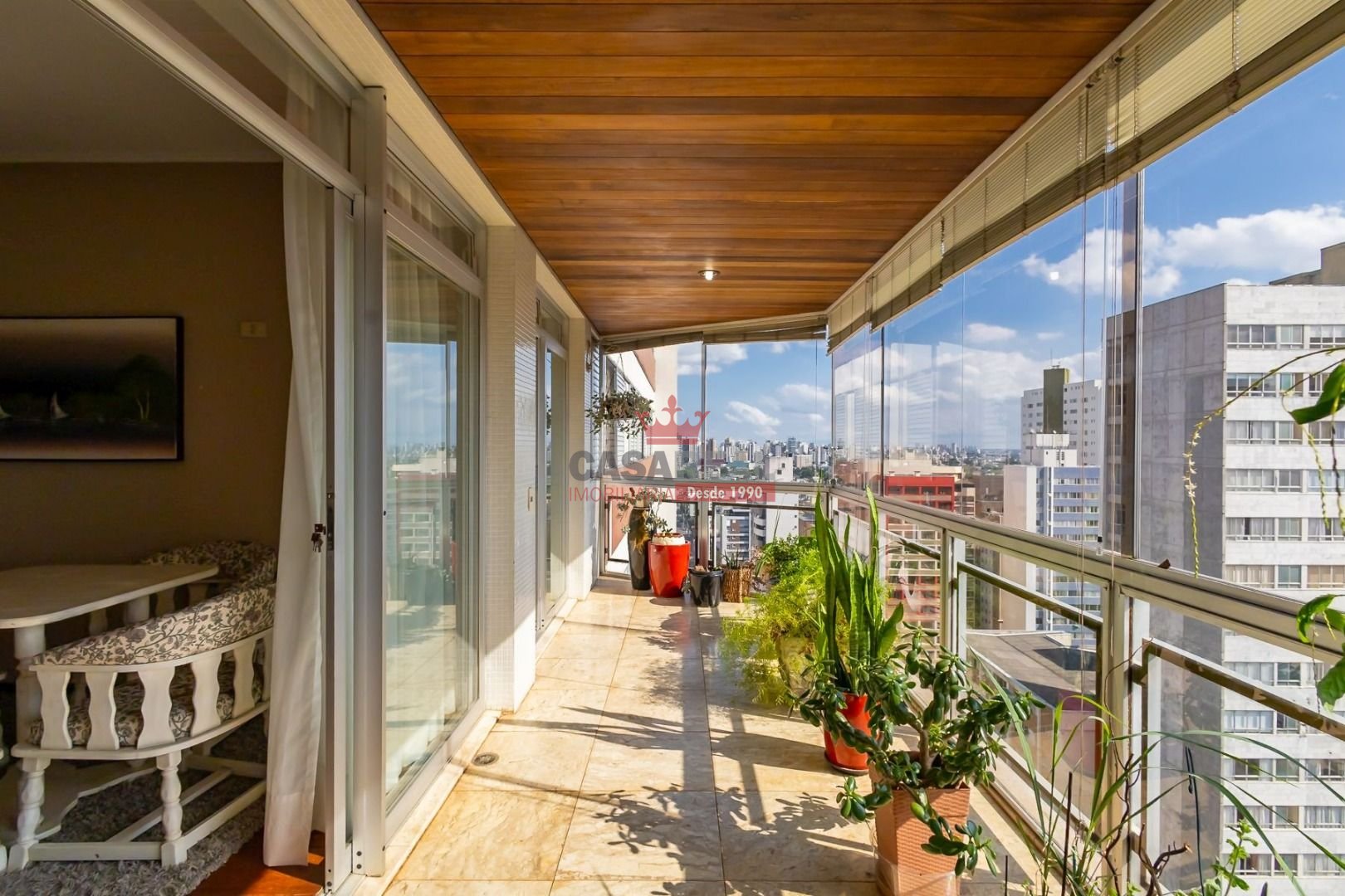 Apartamento à venda com 3 quartos, 282m² - Foto 2