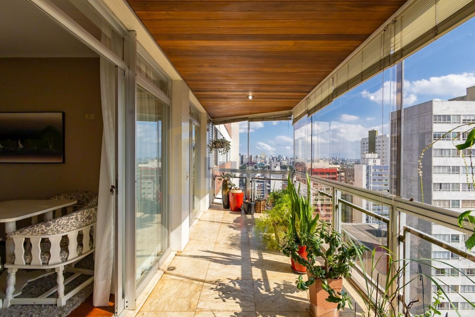 Amplo Apartamento 1 Por Andar - 19  c  Linda Vista  Veja Fotos 