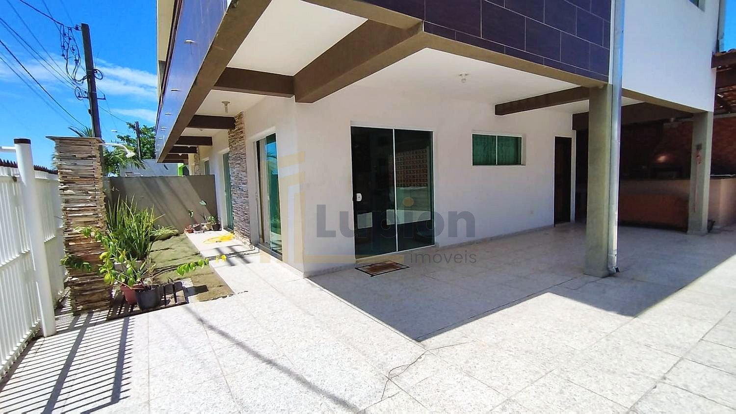 Casa 04 Dormitórios 150m do mar - Estuda Permuta Curitiba - Ve...