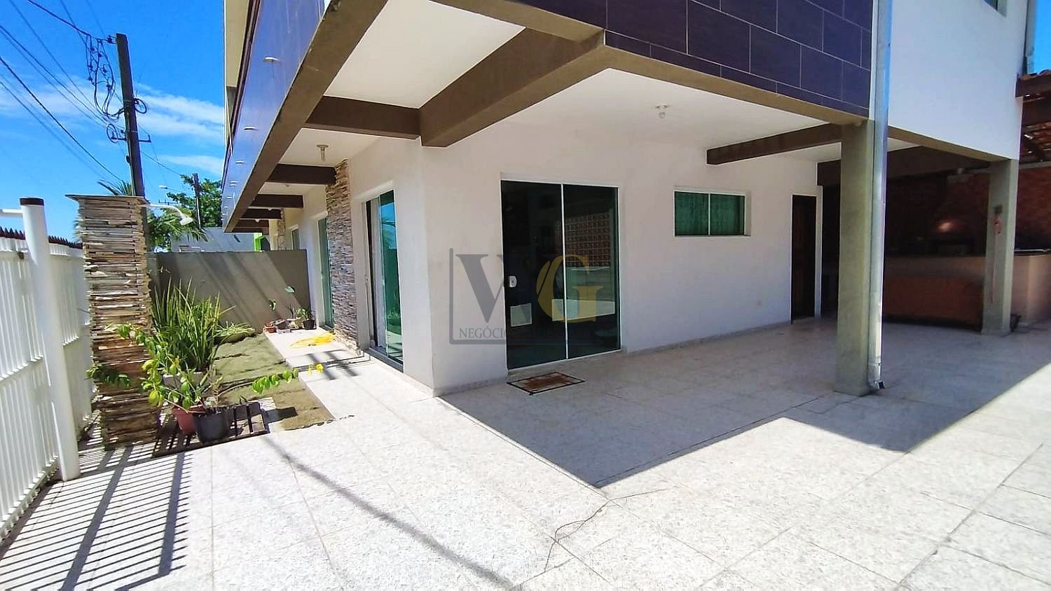 Casa 04 Dormitórios 150m do mar - Estuda Permuta Curitiba - Ve...