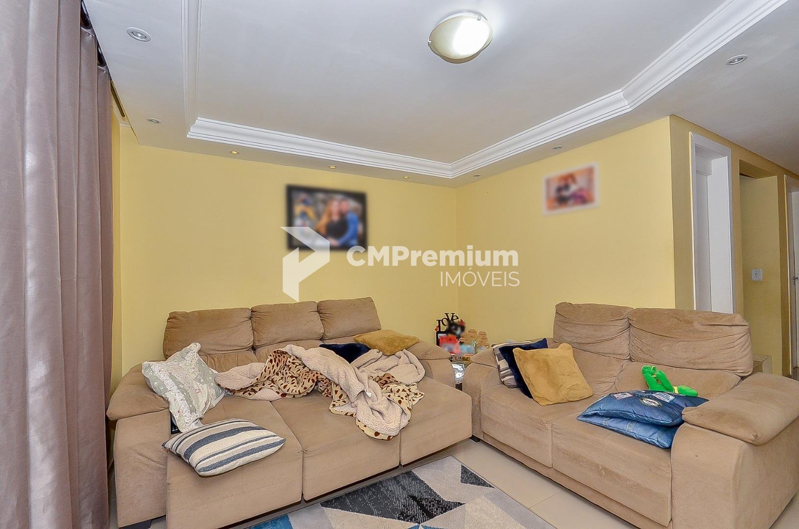 Casa com 5 dormitórios à venda, 217 m  por R  630.000,00 - Lot...