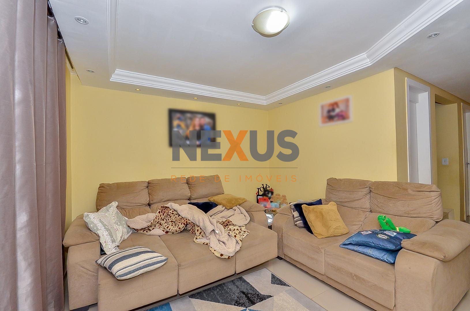 Casa com 5 dormitórios à venda, 217 m  por R  630.000,00 - Lot...