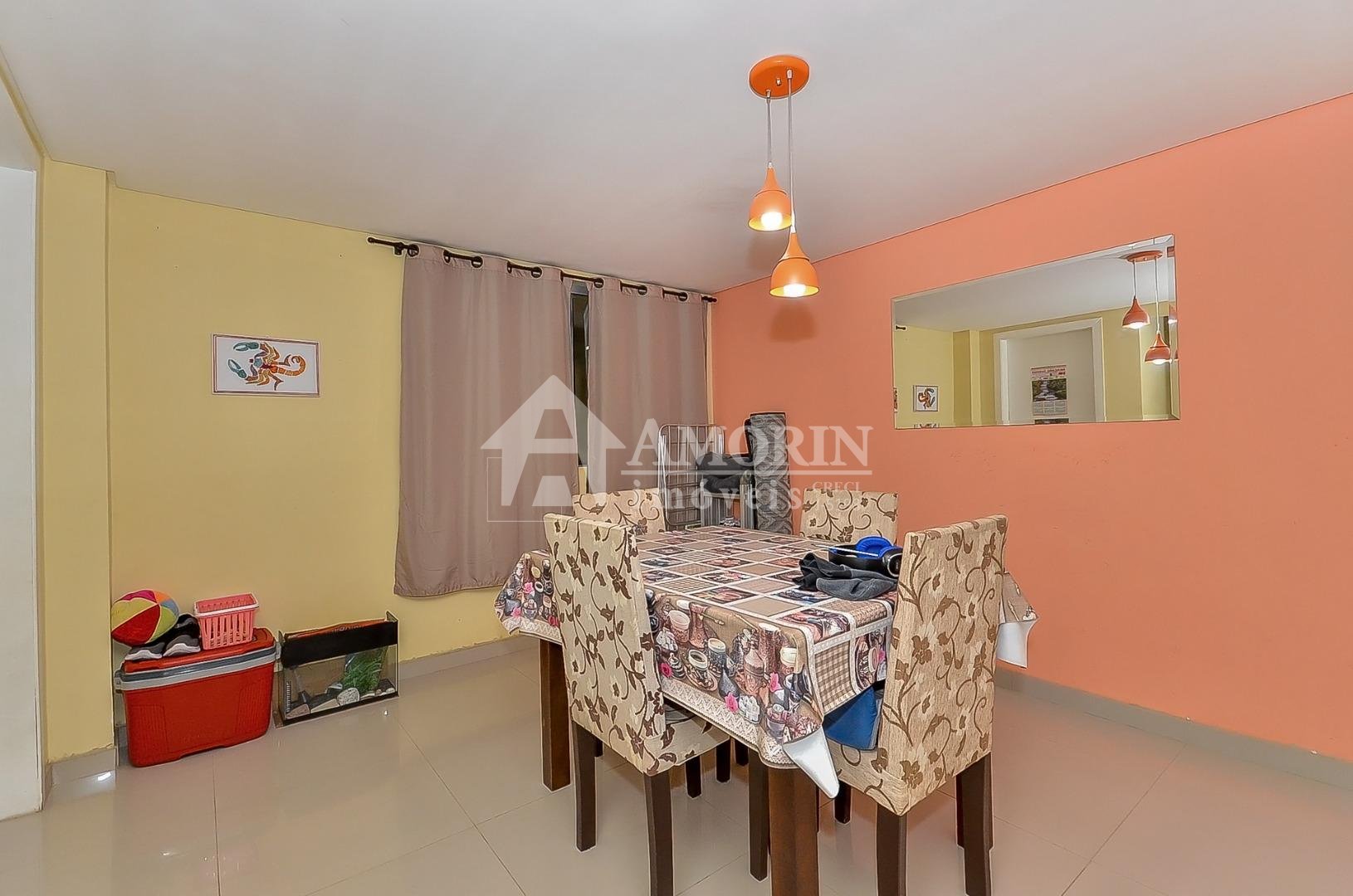 Casa com 5 dormitórios à venda, 217 m  por R  630.000,00 - Lot...