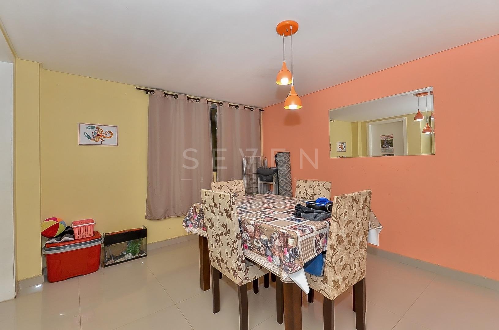 Casa com 5 dormitórios à venda, 217 m  por R  630.000,00 - Lot...