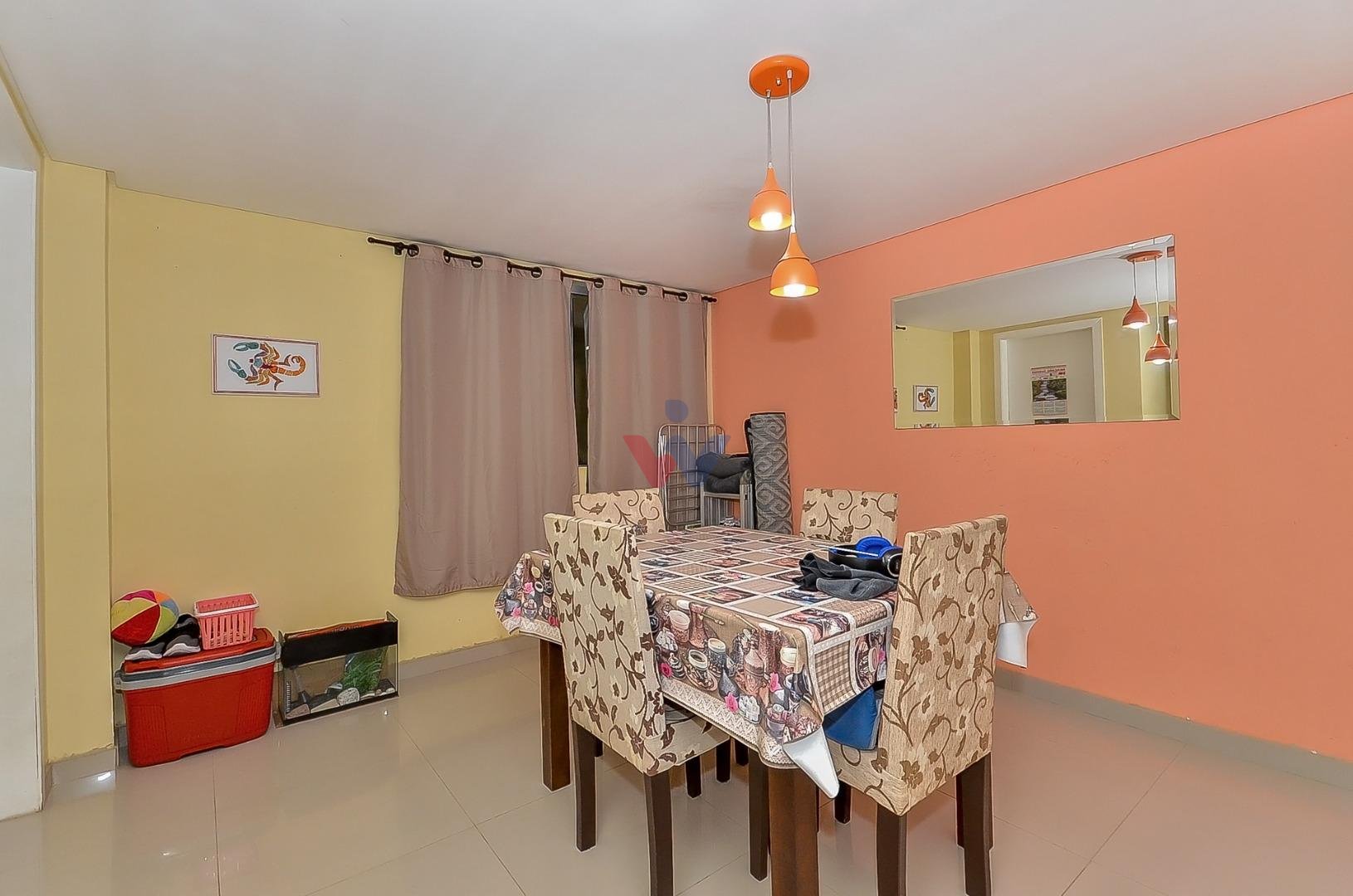 Casa com 5 dormitórios à venda, 217 m  por R  630.000,00 - Lot...