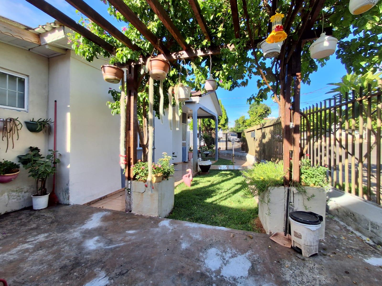 Casa com 03 dormitórios sendo 01 suíte no Morumbi II, Foz do Iguaçu