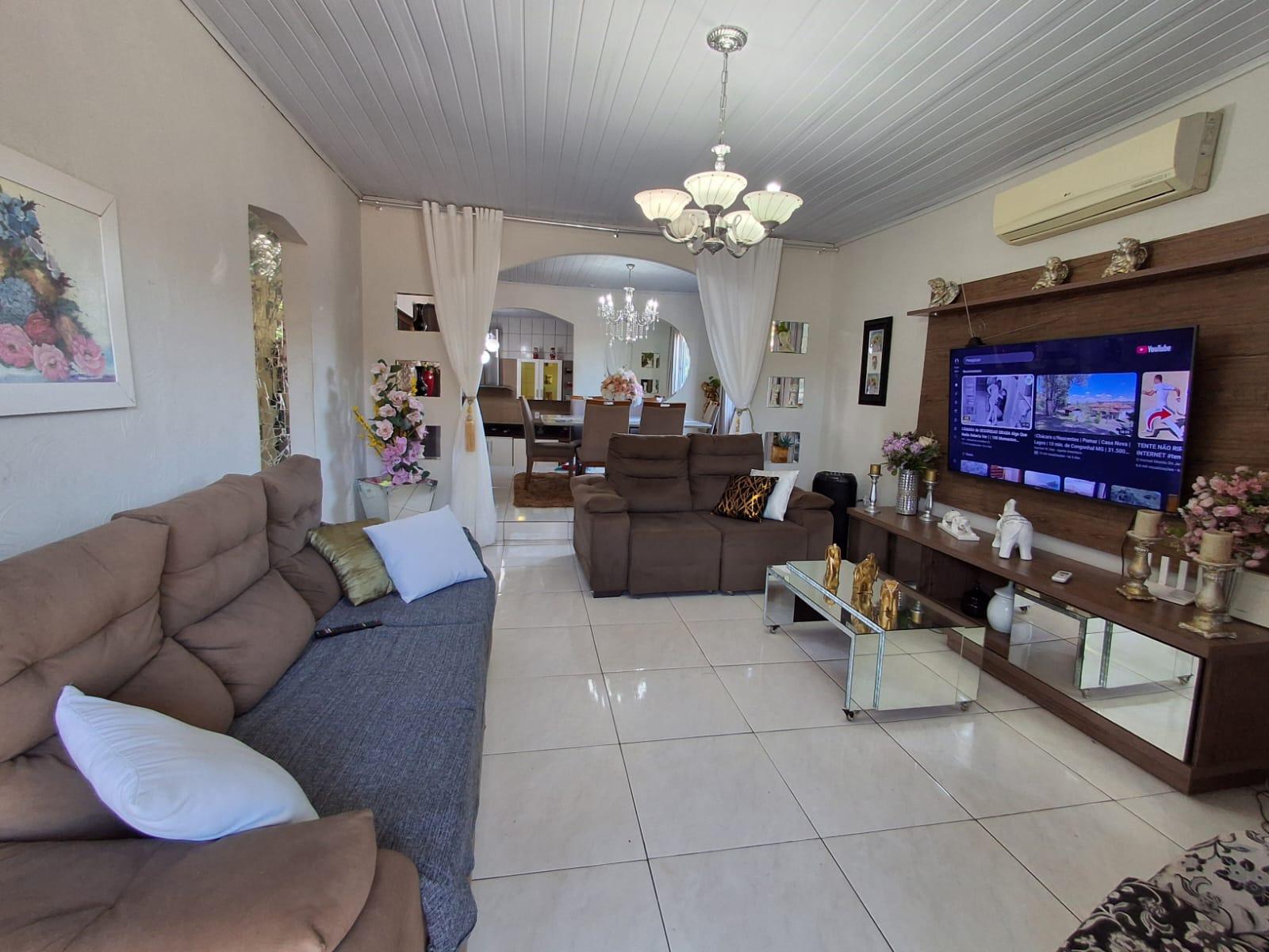 Casa com 03 dormitórios sendo 01 suíte no Morumbi II, Foz do Iguaçu