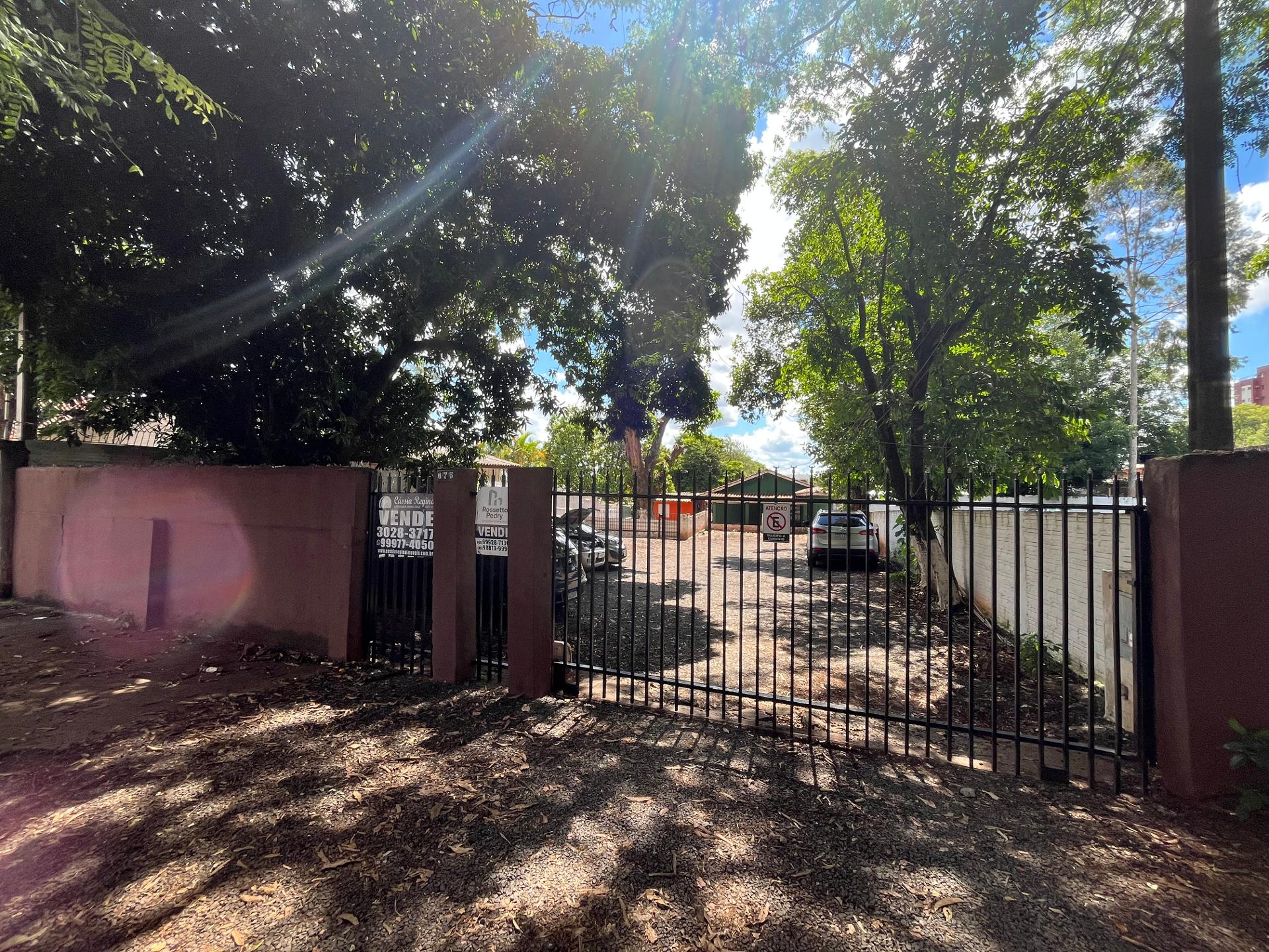 Terreno à venda na Rua Tarobá com 840m2, Centro, Foz do Iguaçu