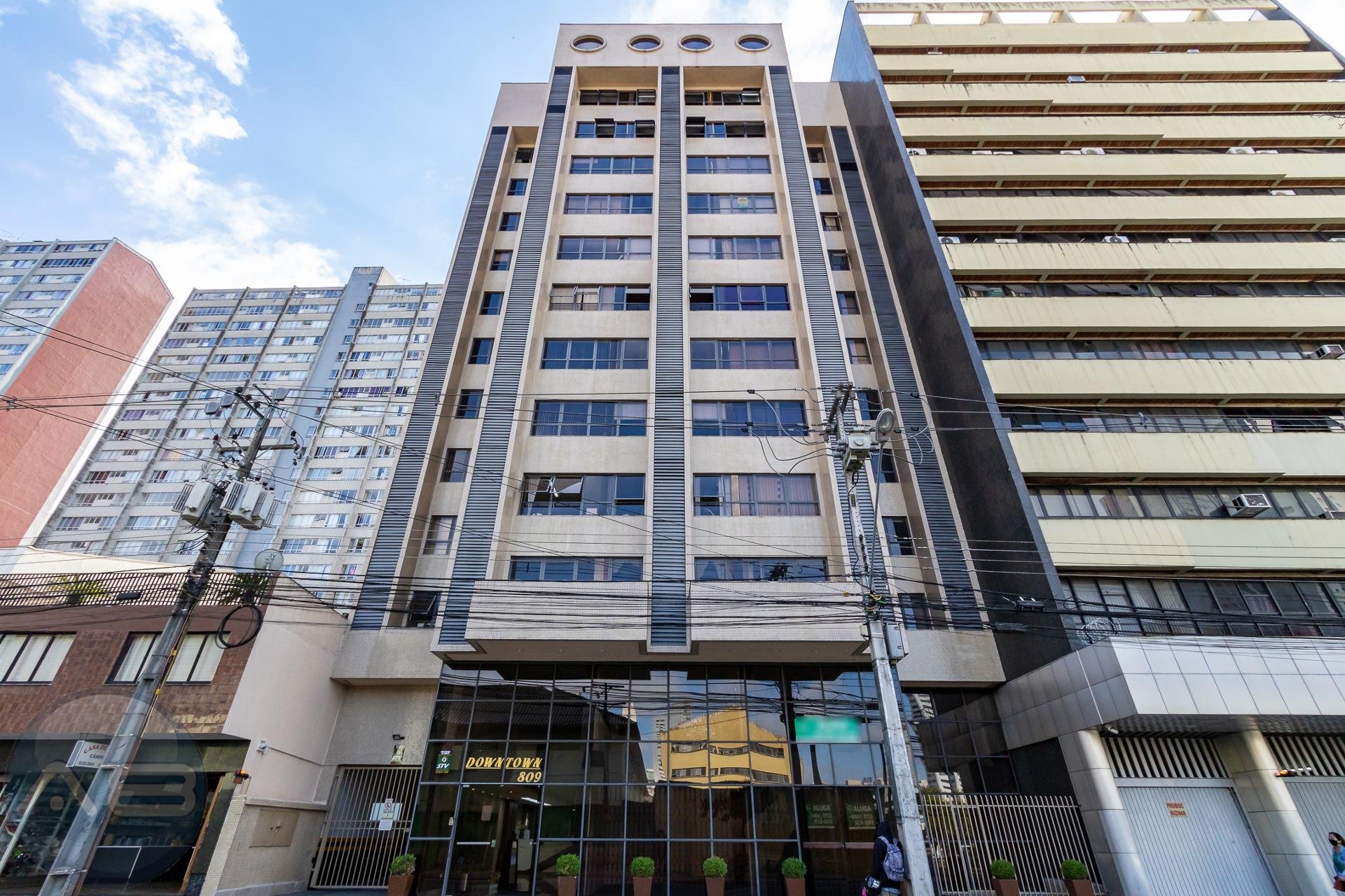 Sala comercial à venda no Centro de Curitiba, 43m  com copa e ...