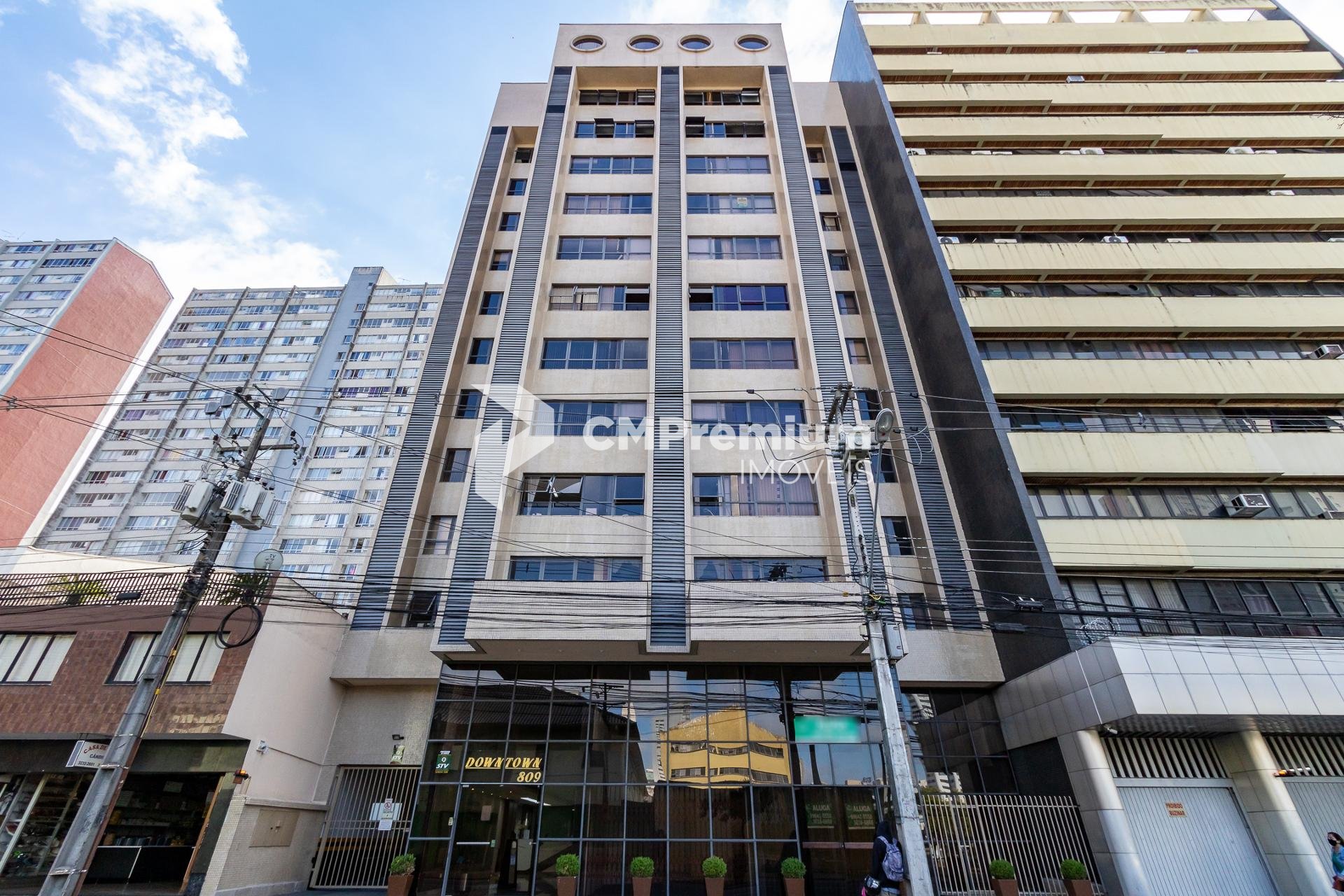 Sala comercial à venda no Centro de Curitiba, 43m  com copa e ...