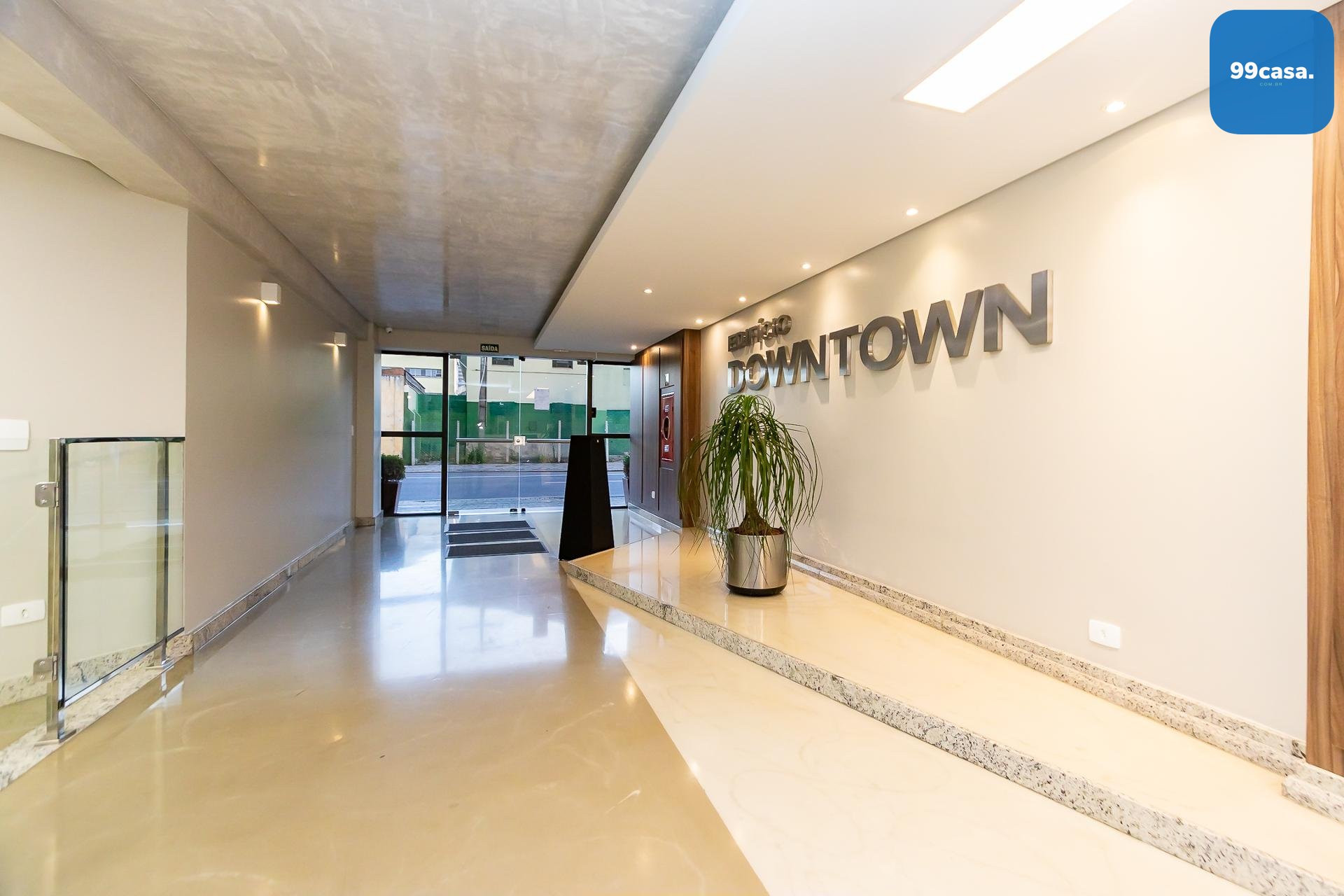 Sala comercial à venda no Centro de Curitiba, 43m  com copa e ...