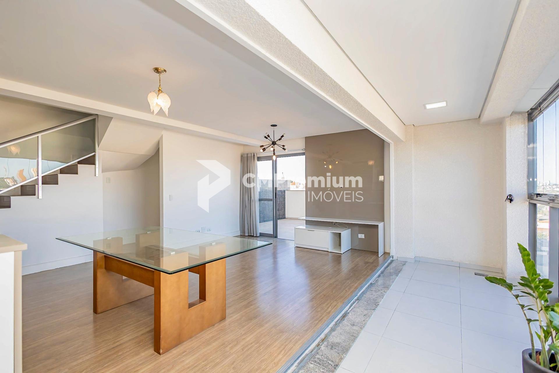 Luxuosa Cobertura Duplex com Piscina no Água Verde 145m 