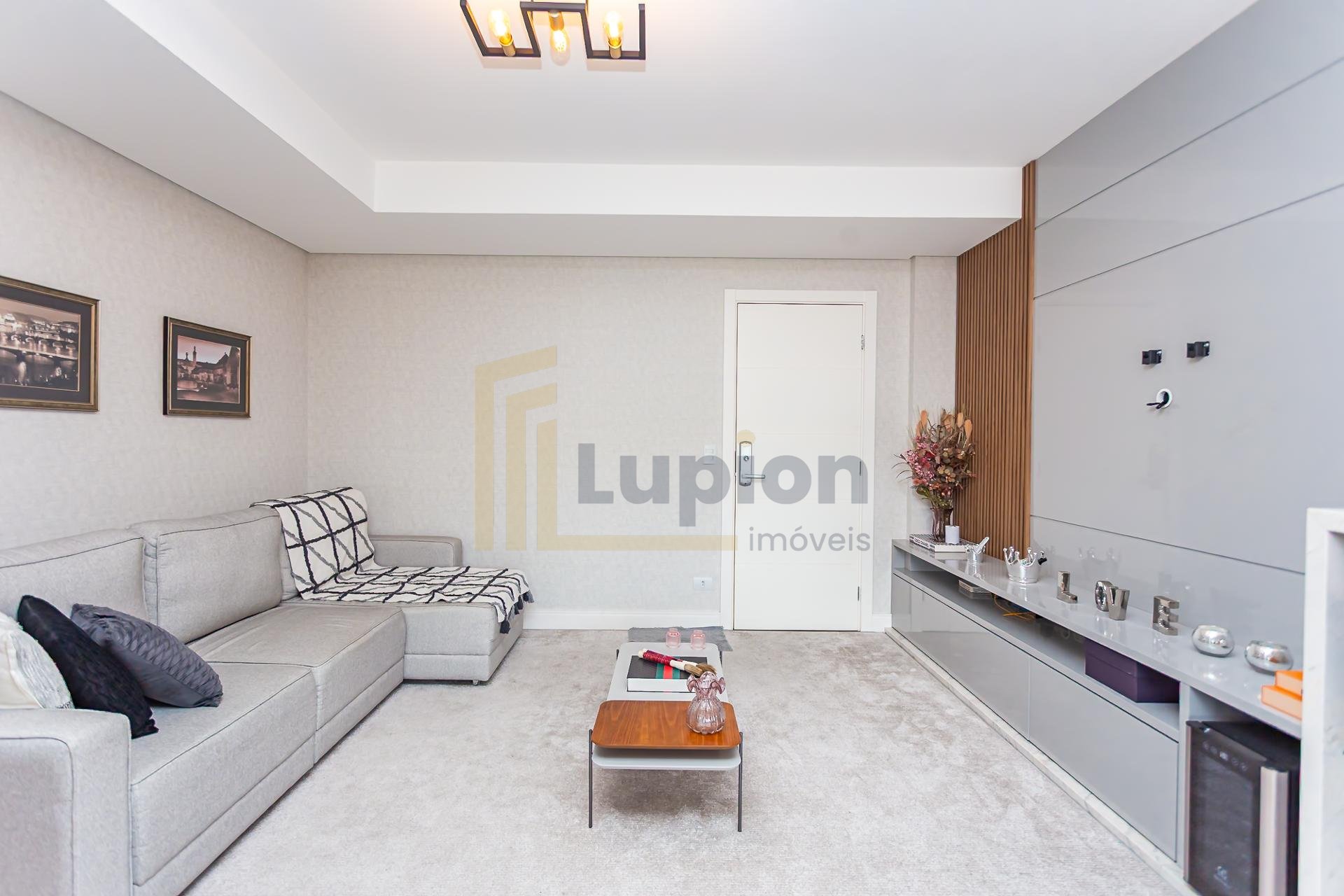 Apartamento com 2 dormitórios à venda, Água Verde, CURITIBA - PR