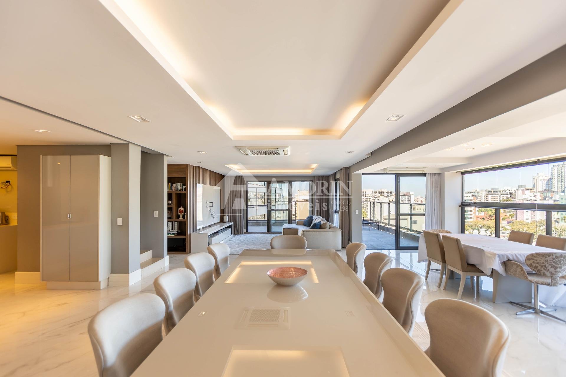 Cobertura Duplex no WIZZ Iguaçu - 4 suítes, jacuzzi, automação...