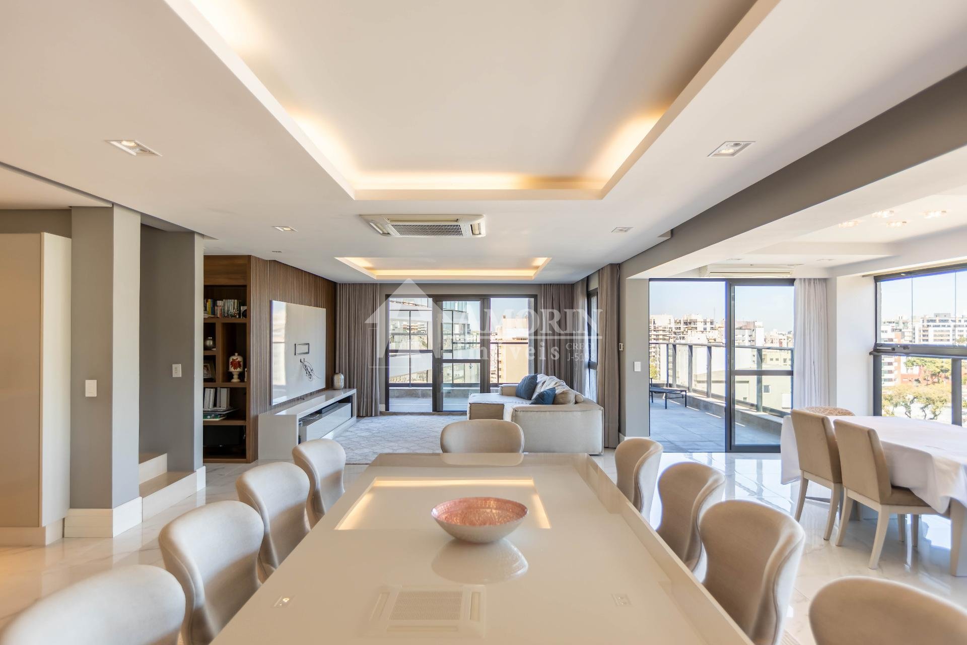 Cobertura Duplex no WIZZ Iguaçu - 4 suítes, jacuzzi, automação...