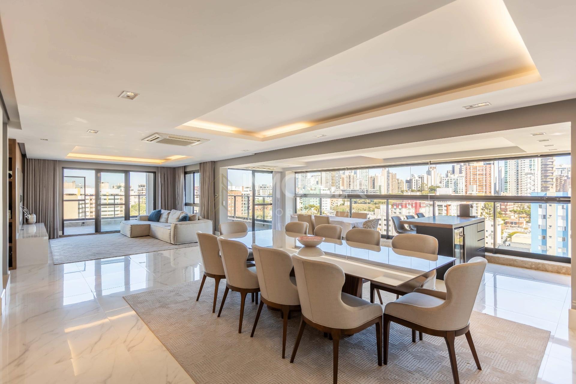 Cobertura Duplex no WIZZ Iguaçu - 4 suítes, jacuzzi, automação...